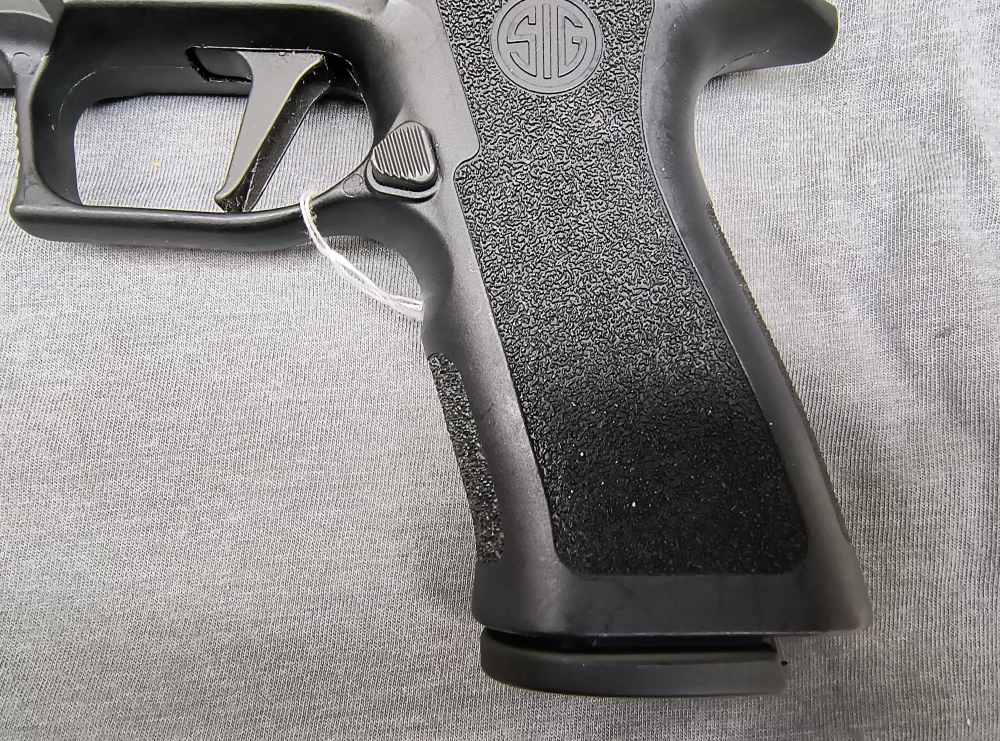 Sig Sauer P320 XVTAC-img-4