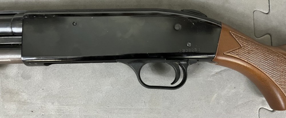 Mossberg 500C 20 gauge pump shotgun 26" MOD Nice wood stocks 3" mag-img-14