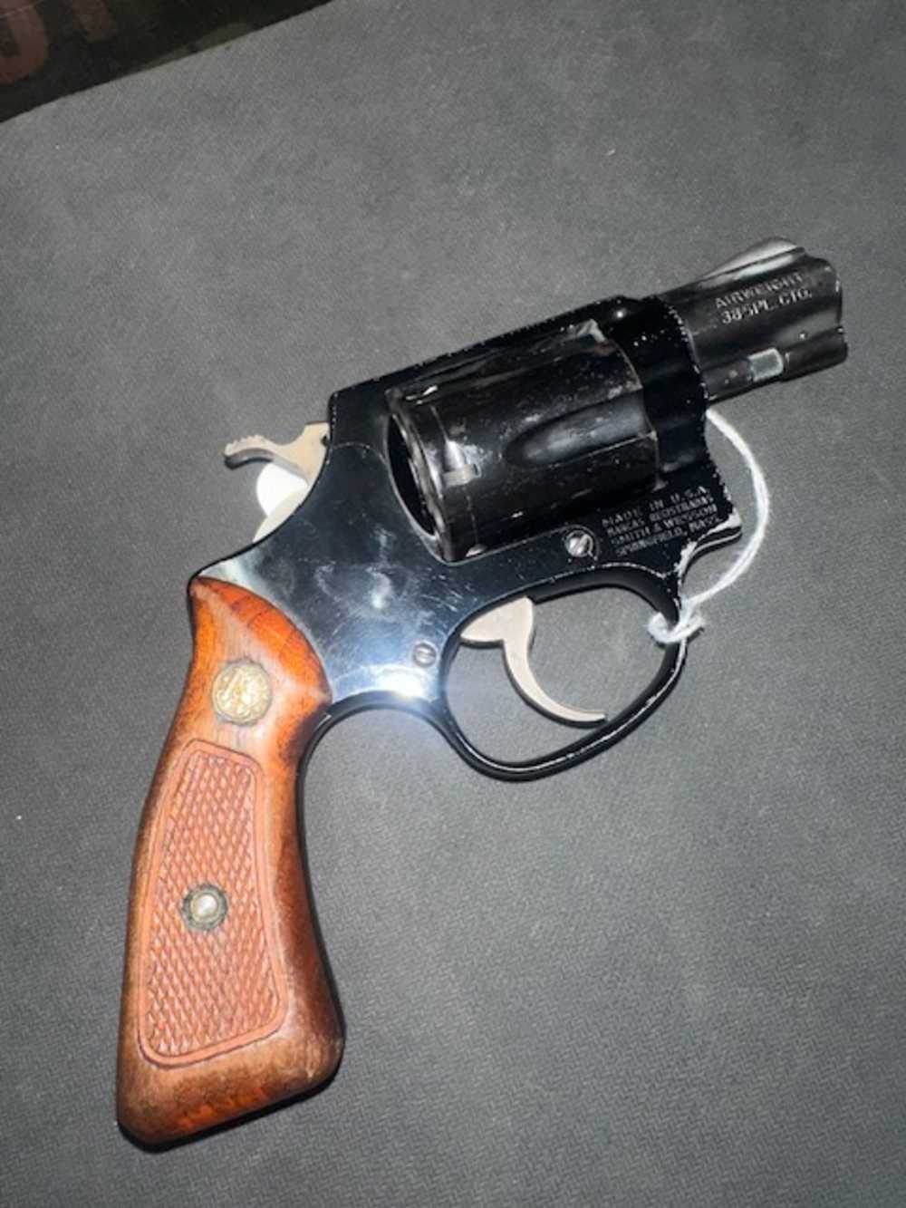 SMITH AND WESSON MODEL 37 POLICE TRADE IN-img-1