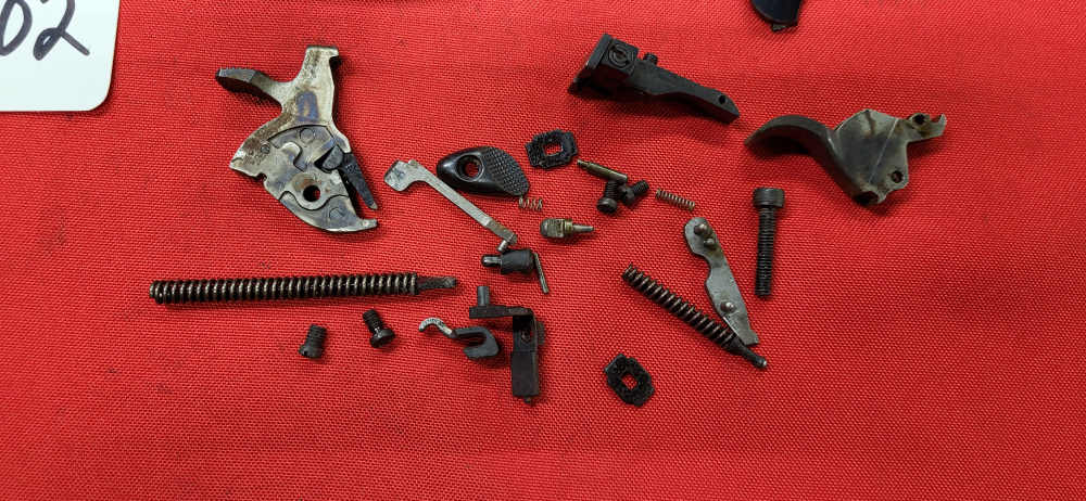 Taurus Tracker 22Mag Revolver Parts. Barrel, Cylinder, Misc. Internal Parts-img-9