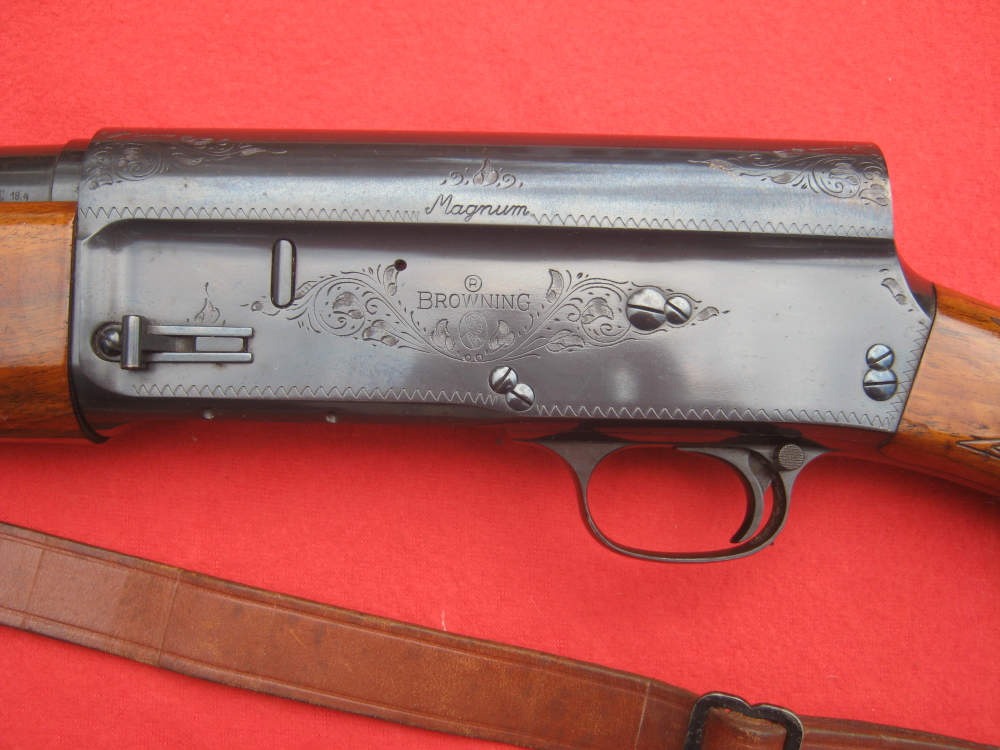 Browning Auto-5 Magnum Semi-Auto Shotgun in 12GA with 24" rifle sight Barr-img-43