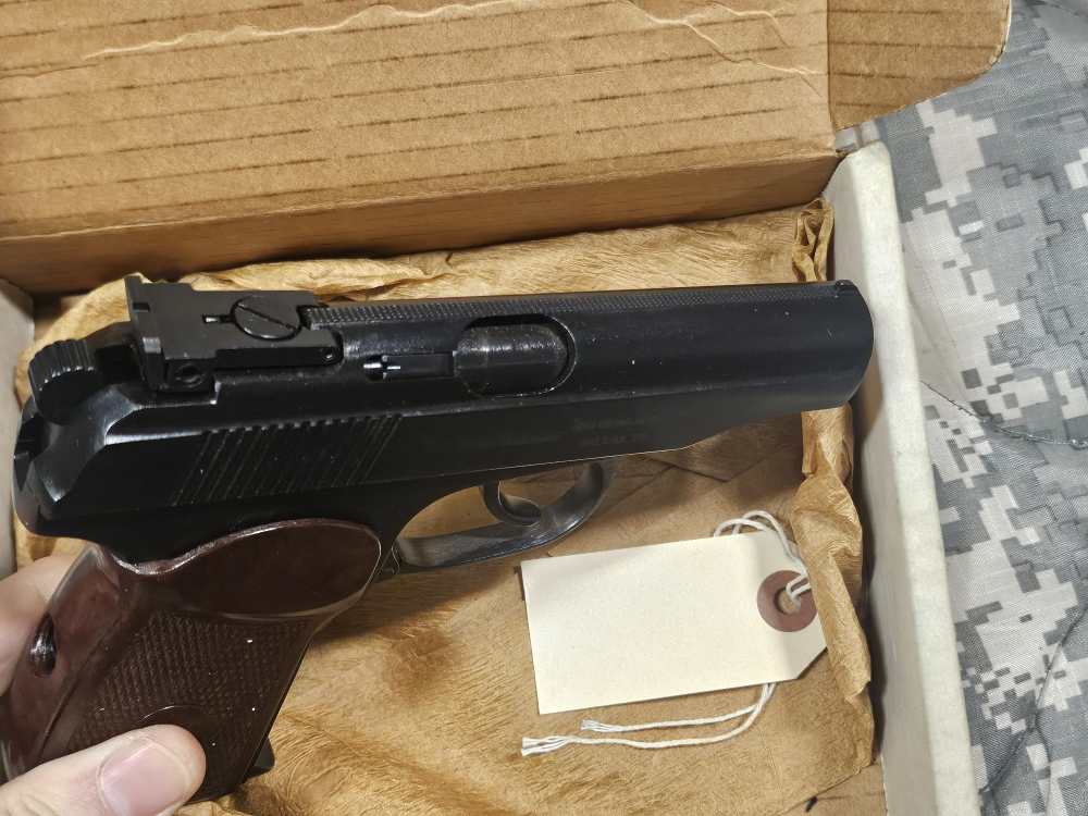 Soviet Russian Makarov PM Pistol 9x18mm Makarov LIKE NEW IN BOX! Izhevsk -img-4