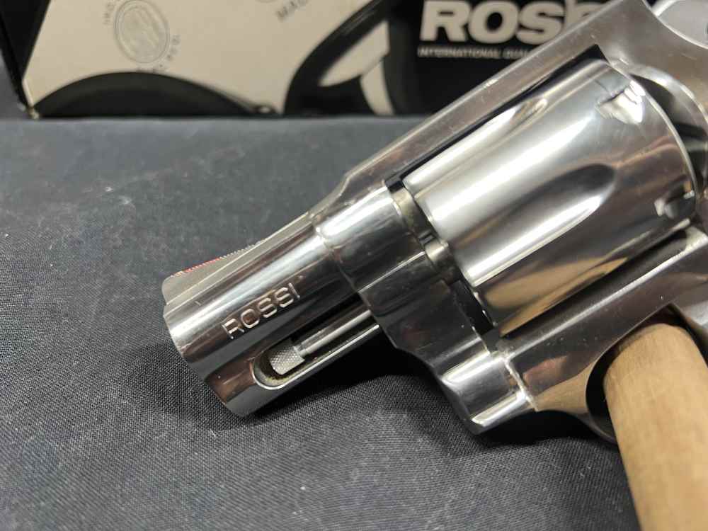 Rossi 462 357 mag revolver 2” stainless w box combat magnum grips-img-4