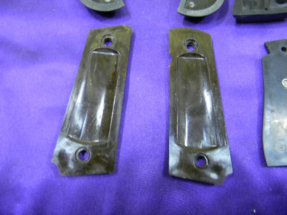  Lot of 6 Used Vintage And Newer Colt Revolver And Pistol Grips-img-11