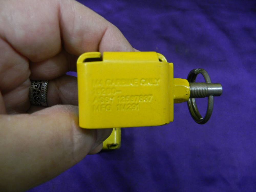  Lot Of 2 US Military M4 Carbine Blank Fire Device-img-1