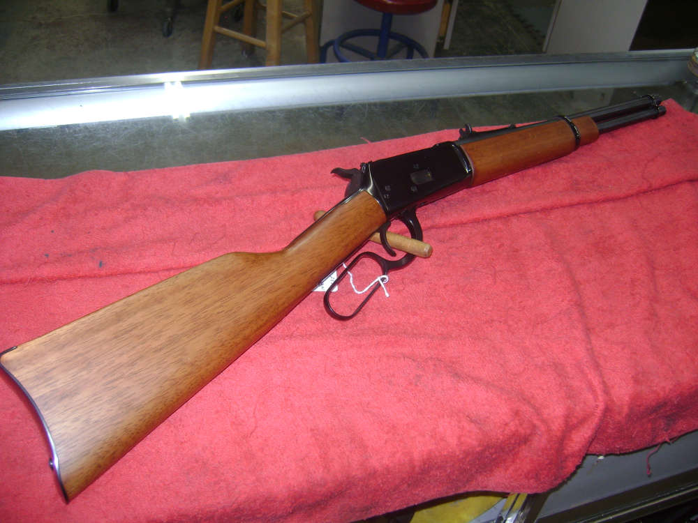 ROSSI R92 38spl/357mag 16"BARREL VERY CLEAN {SAFE MARKS ON THE FOREARM}-img-5