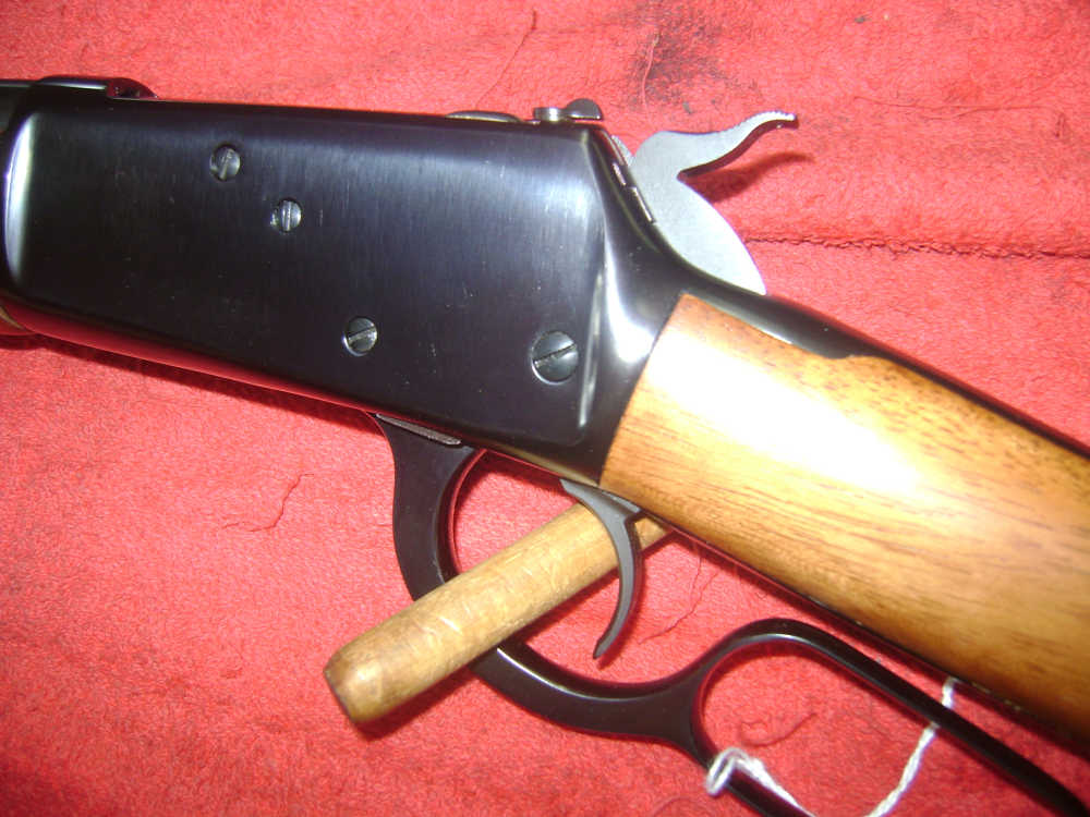 ROSSI R92 38spl/357mag 16"BARREL VERY CLEAN {SAFE MARKS ON THE FOREARM}-img-2
