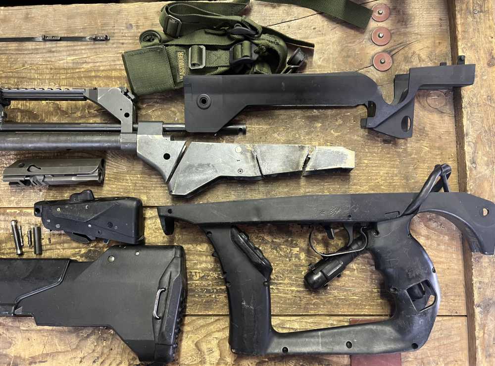 Unicorn French Famas Parts Kit - W/ Original Live Barrel ! -img-1