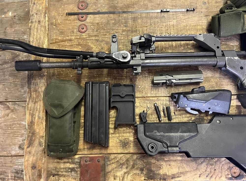 Unicorn French Famas Parts Kit - W/ Original Live Barrel ! -img-2