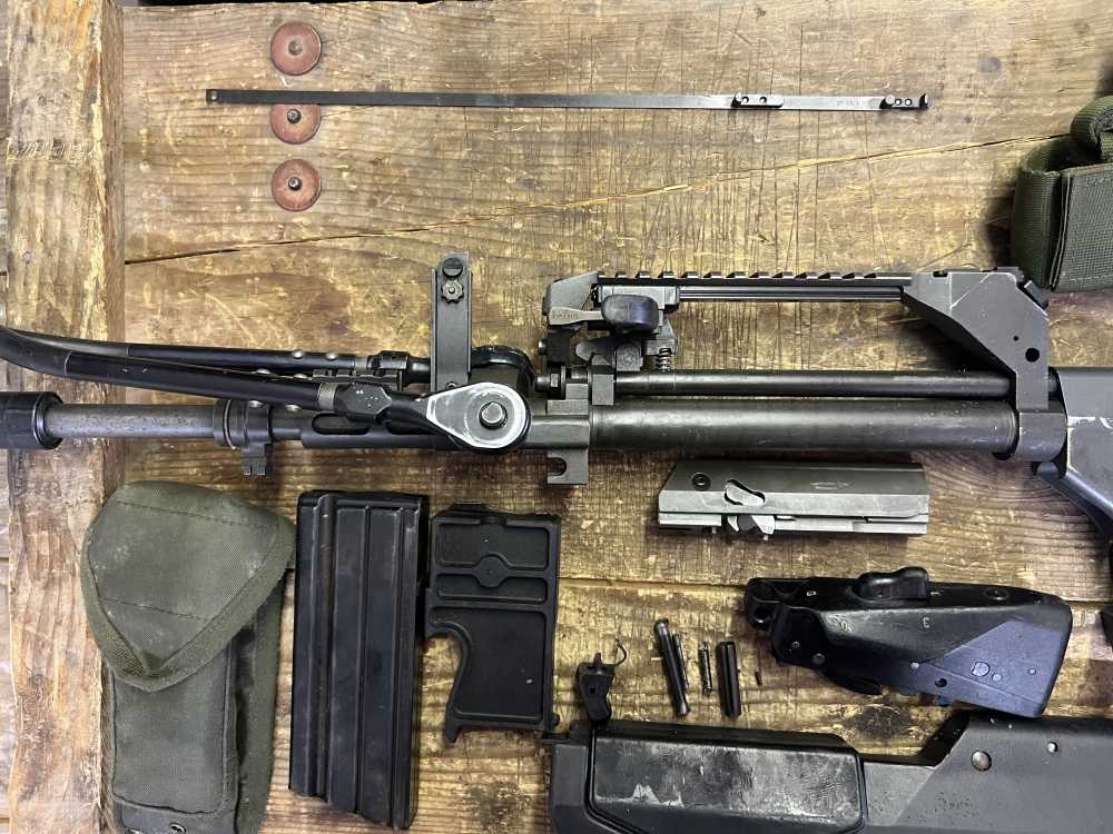 Unicorn French Famas Parts Kit - W/ Original Live Barrel ! -img-6