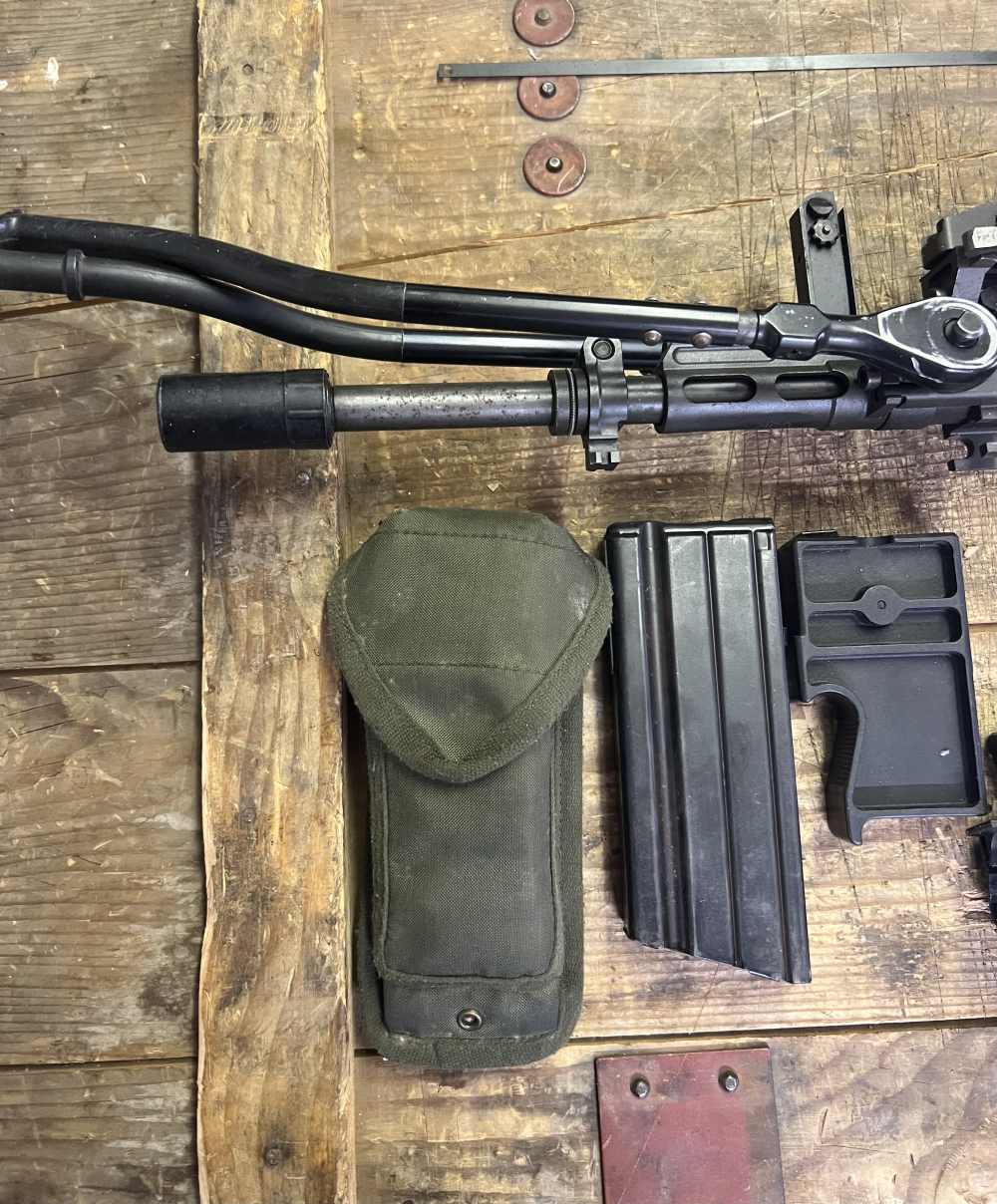 Unicorn French Famas Parts Kit - W/ Original Live Barrel ! -img-3