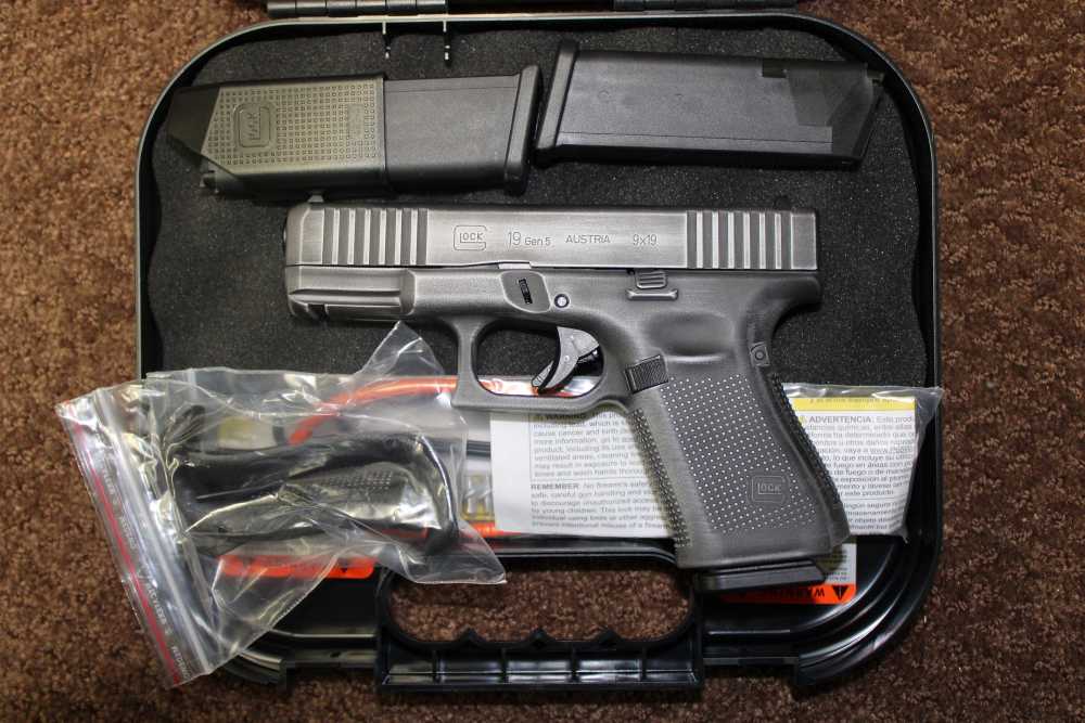 glock g19 gen5 battle worn gray  9mm new in box -img-0