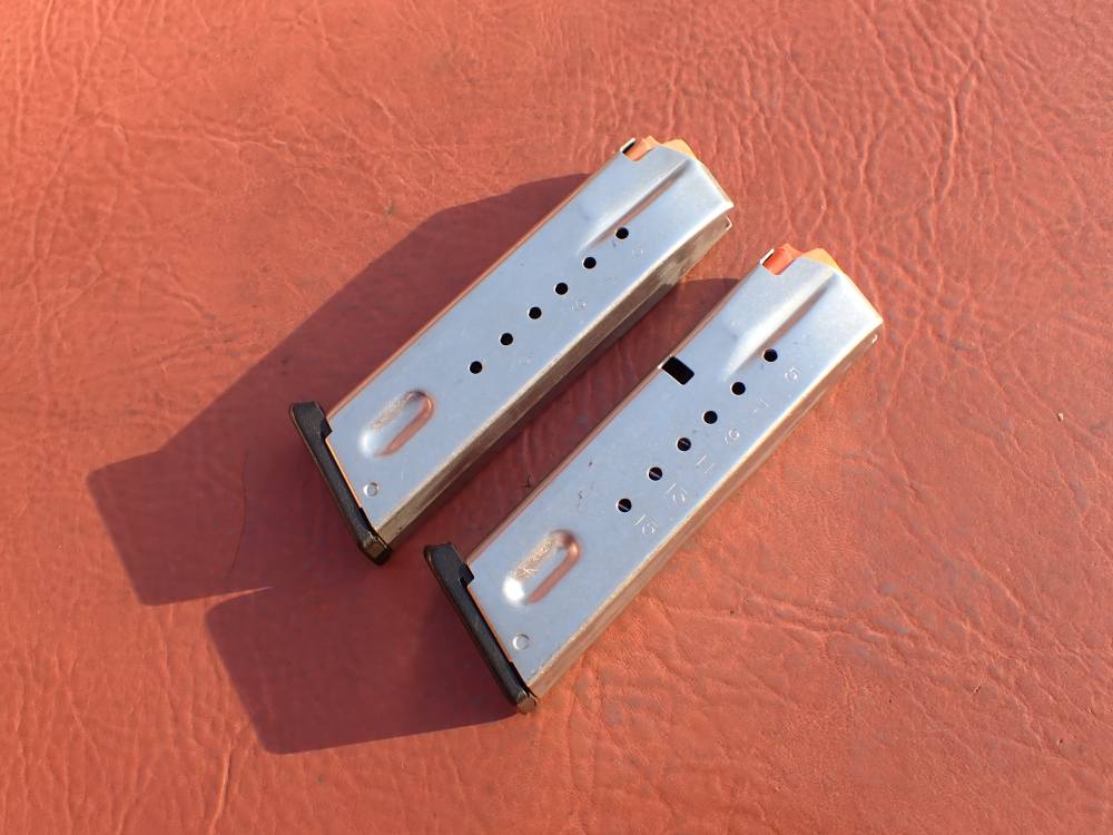 (2 TOTAL) SMITH & WESSON 5906 SS 9MM FACTORY 15RD MAGAZINE L.E. MARKED -img-2