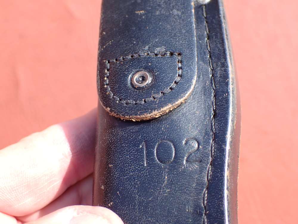 BUCK MODEL 102 WOODSMAN KNIFE WITH BUCK SHEATH MADE FROM 1971-1985-img-45