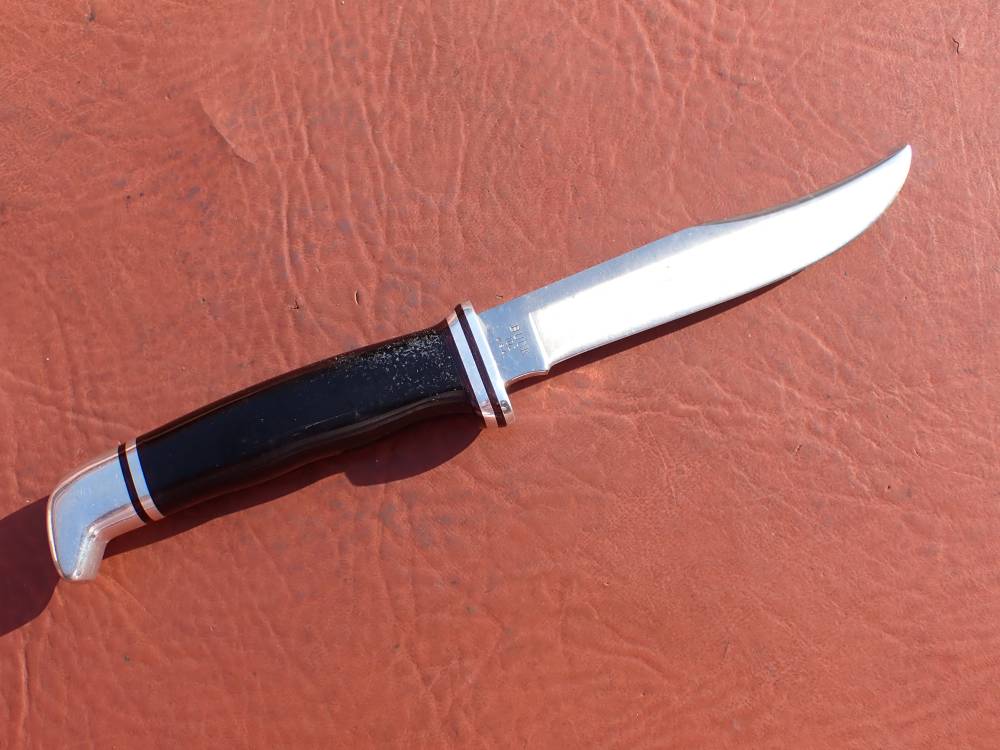 BUCK MODEL 102 WOODSMAN KNIFE WITH BUCK SHEATH MADE FROM 1971-1985-img-3