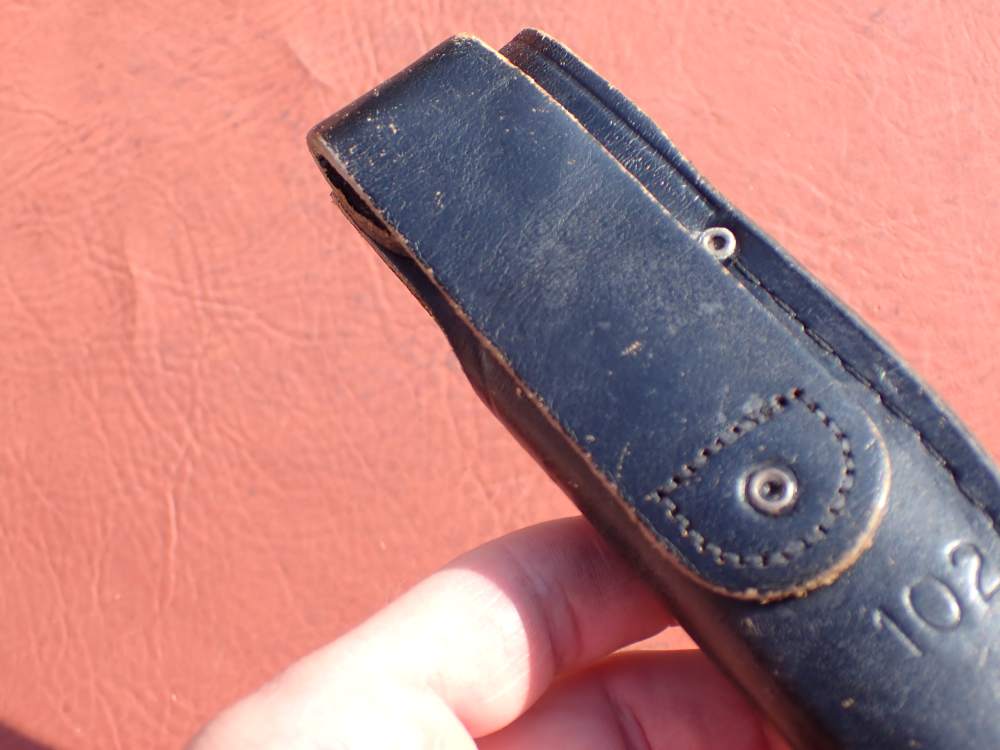 BUCK MODEL 102 WOODSMAN KNIFE WITH BUCK SHEATH MADE FROM 1971-1985-img-43