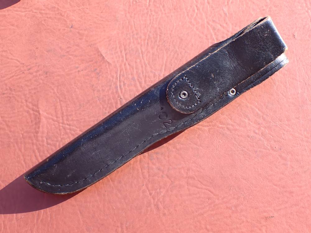 BUCK MODEL 102 WOODSMAN KNIFE WITH BUCK SHEATH MADE FROM 1971-1985-img-34