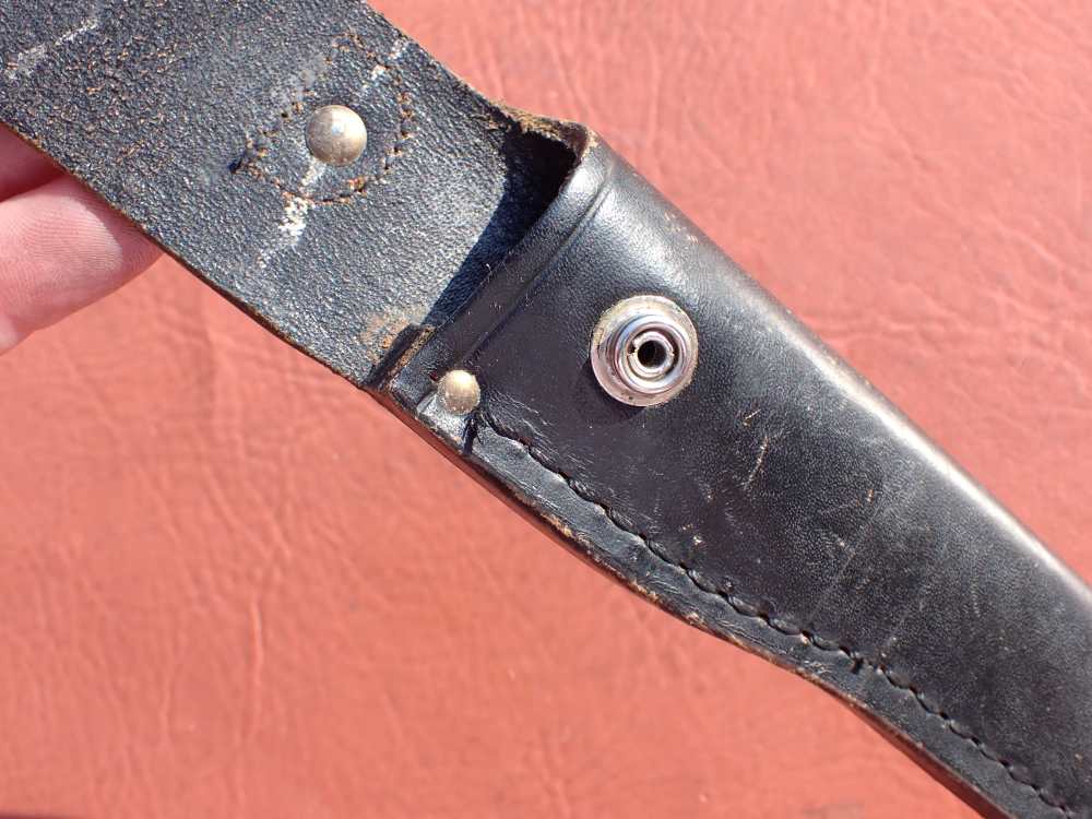 BUCK MODEL 102 WOODSMAN KNIFE WITH BUCK SHEATH MADE FROM 1971-1985-img-41