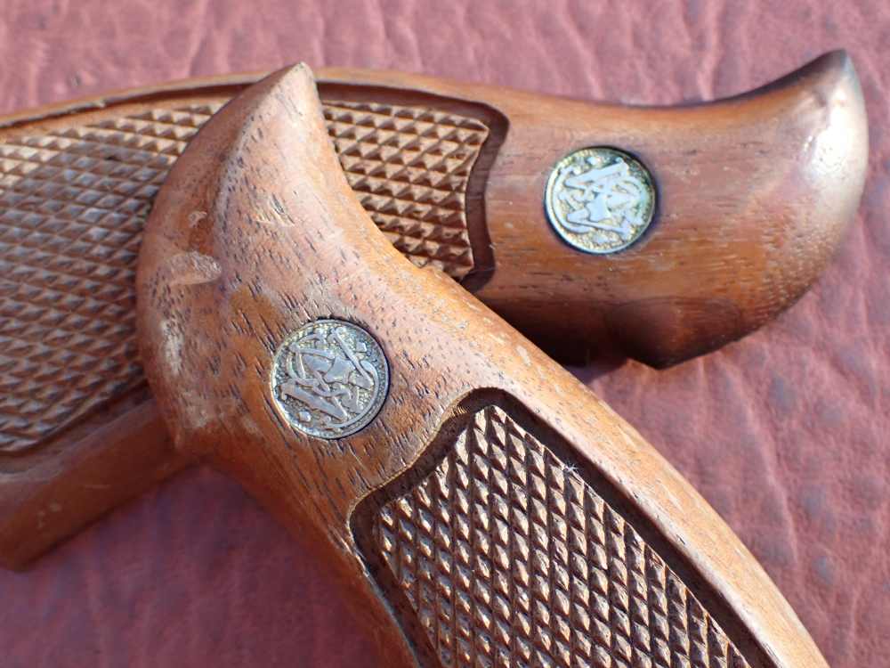 SMITH & WESSON MODEL K FRAME SQUARE BUTT FACTORY REVOLVER GRIPS w/ SCREW-img-12