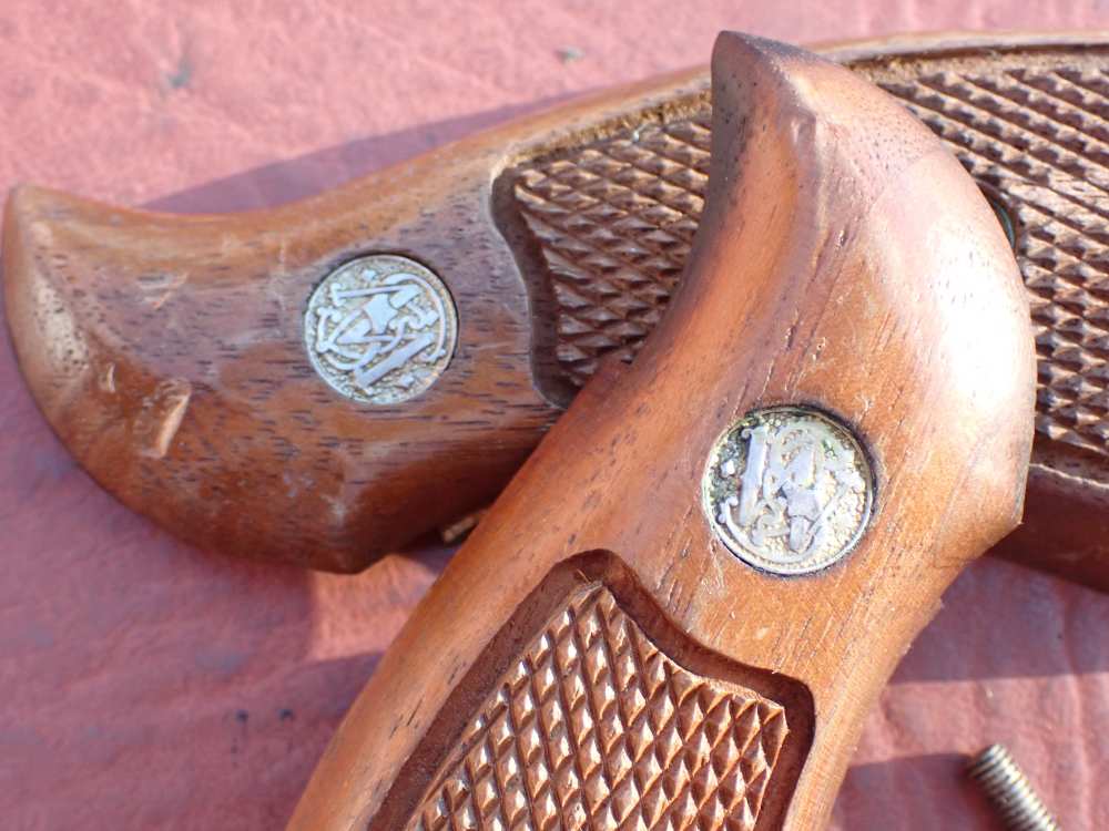 SMITH & WESSON MODEL K FRAME SQUARE BUTT FACTORY REVOLVER GRIPS w/ SCREW-img-10