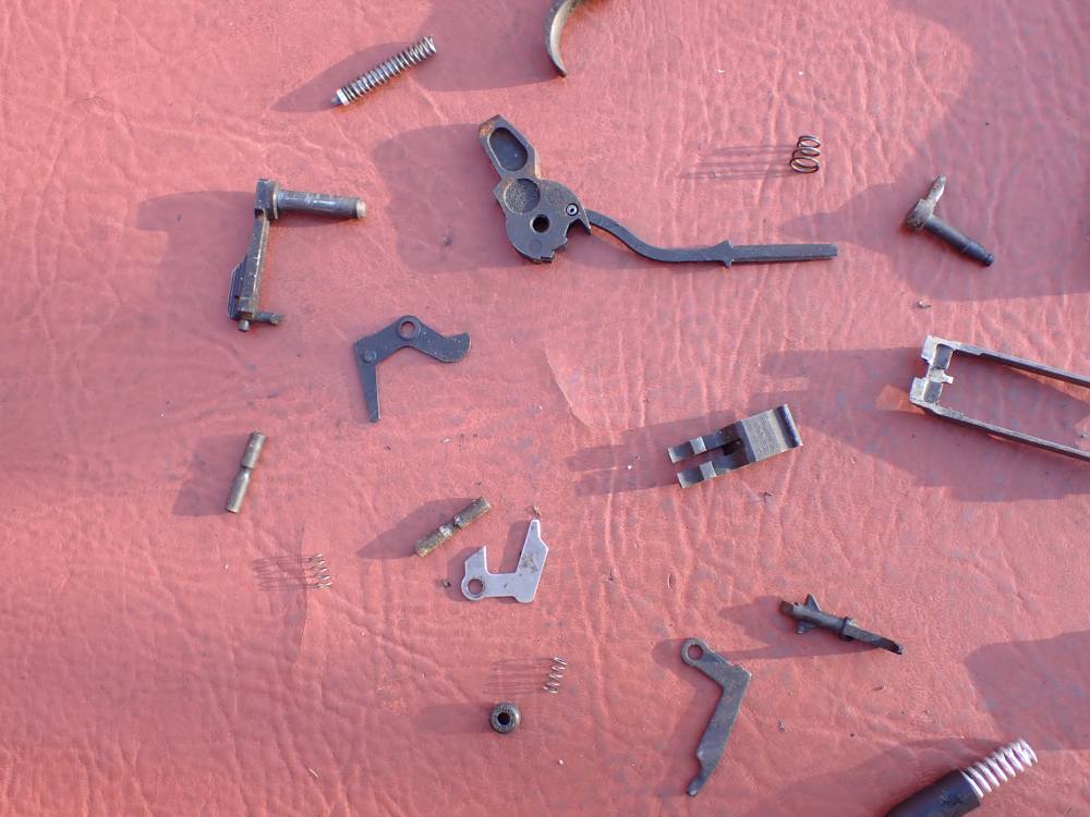 SMITH & WESSON MODEL CS40 CHIEFS SPECIAL STAINLESS 40S&W FACTORY PISTOL KIT-img-128