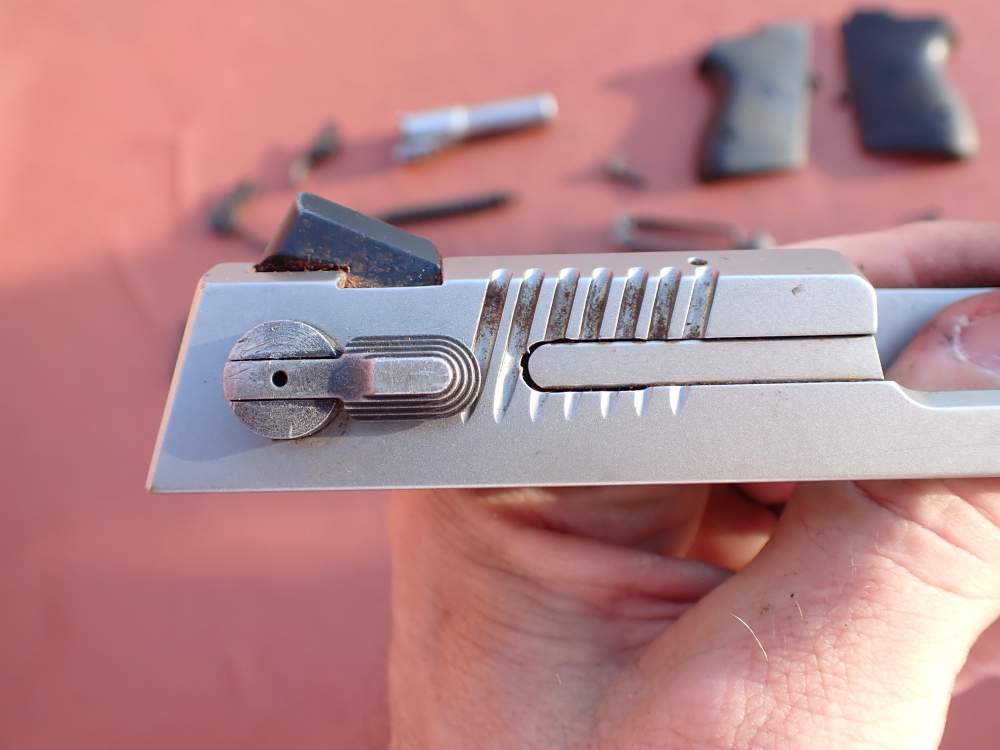 SMITH & WESSON MODEL CS40 CHIEFS SPECIAL STAINLESS 40S&W FACTORY PISTOL KIT-img-38