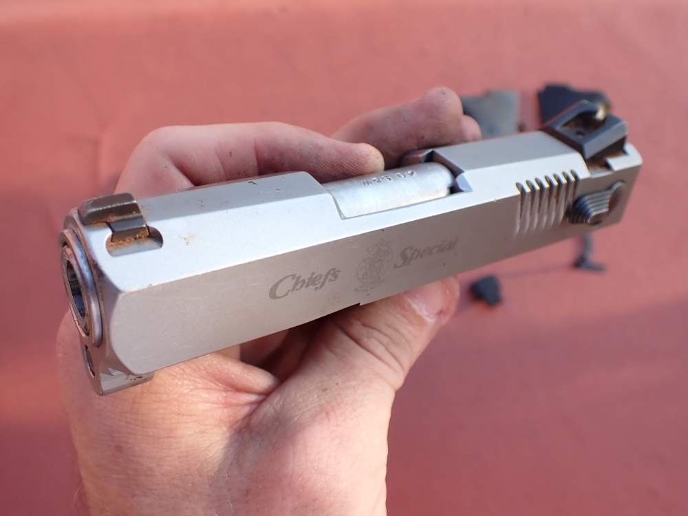 SMITH & WESSON MODEL CS40 CHIEFS SPECIAL STAINLESS 40S&W FACTORY PISTOL KIT-img-107