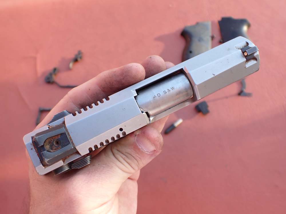 SMITH & WESSON MODEL CS40 CHIEFS SPECIAL STAINLESS 40S&W FACTORY PISTOL KIT-img-82