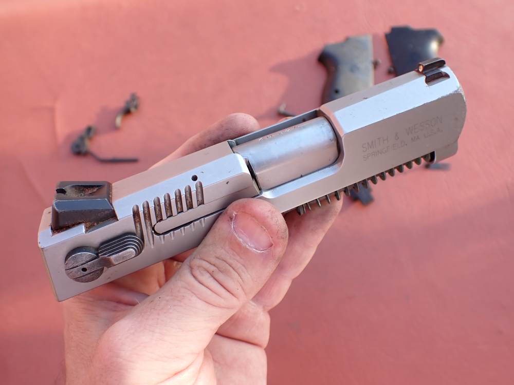 SMITH & WESSON MODEL CS40 CHIEFS SPECIAL STAINLESS 40S&W FACTORY PISTOL KIT-img-80