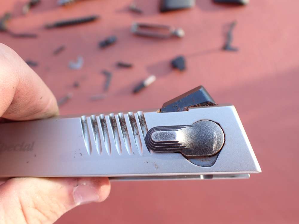 SMITH & WESSON MODEL CS40 CHIEFS SPECIAL STAINLESS 40S&W FACTORY PISTOL KIT-img-45