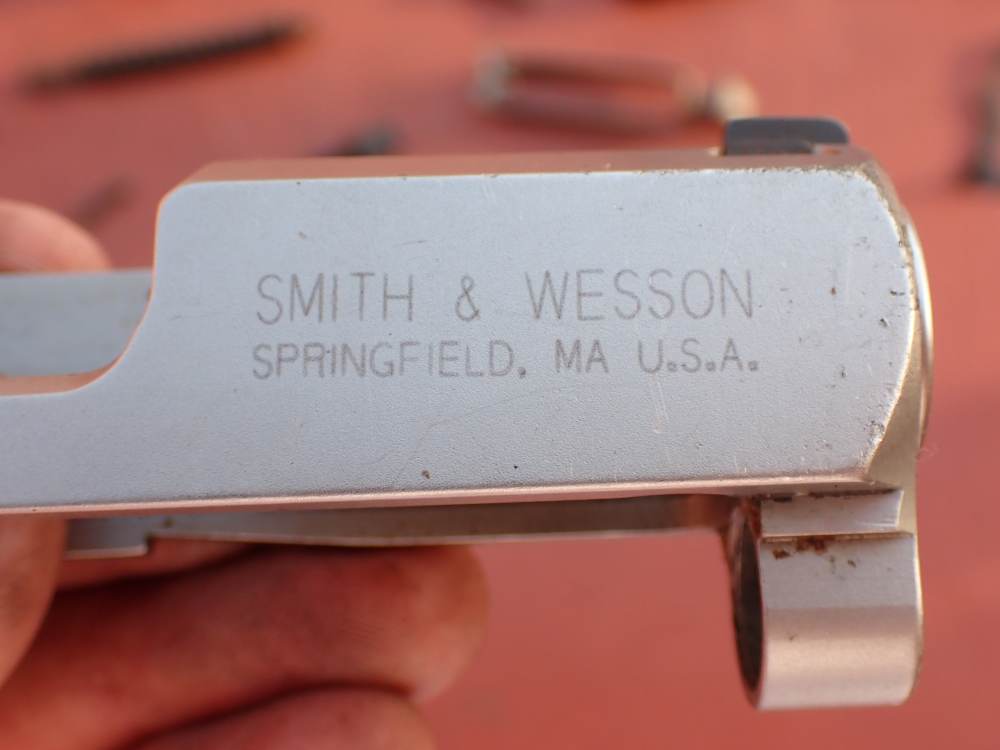 SMITH & WESSON MODEL CS40 CHIEFS SPECIAL STAINLESS 40S&W FACTORY PISTOL KIT-img-56