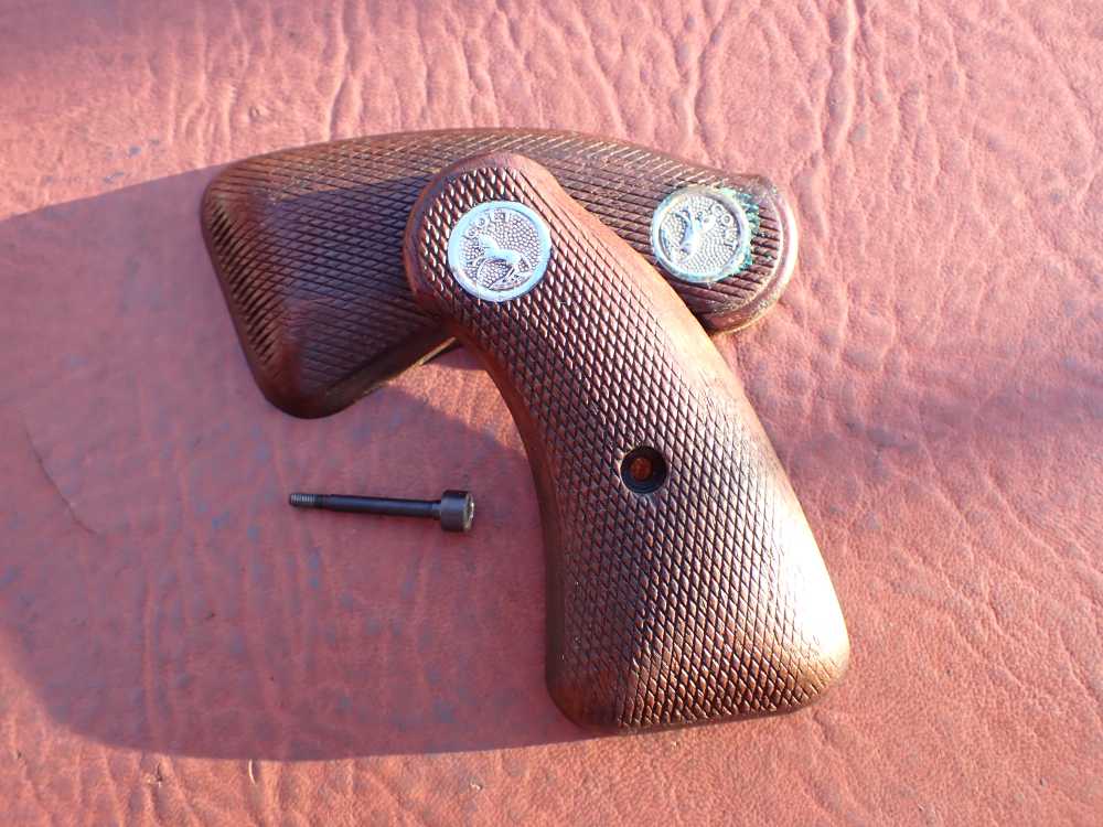 COLT DETECTIVE SPECIAL FACTORY REVOLVER ORIGINAL LONG ROUND BUTT GRIPS-img-22