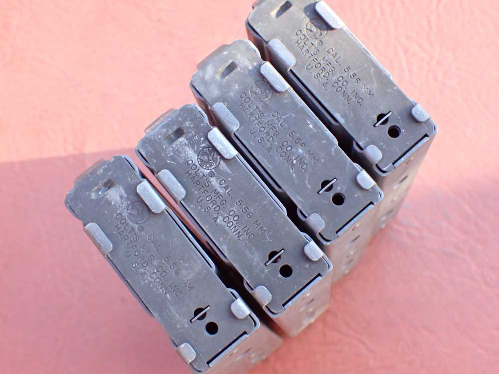 (4 TOTAL) COLT AR-15 M16 FACTORY 5.56MM .223 REM ORIGINAL 20 ROUND MAGAZINE-img-15