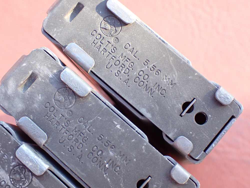(4 TOTAL) COLT AR-15 M16 FACTORY 5.56MM .223 REM ORIGINAL 20 ROUND MAGAZINE-img-16
