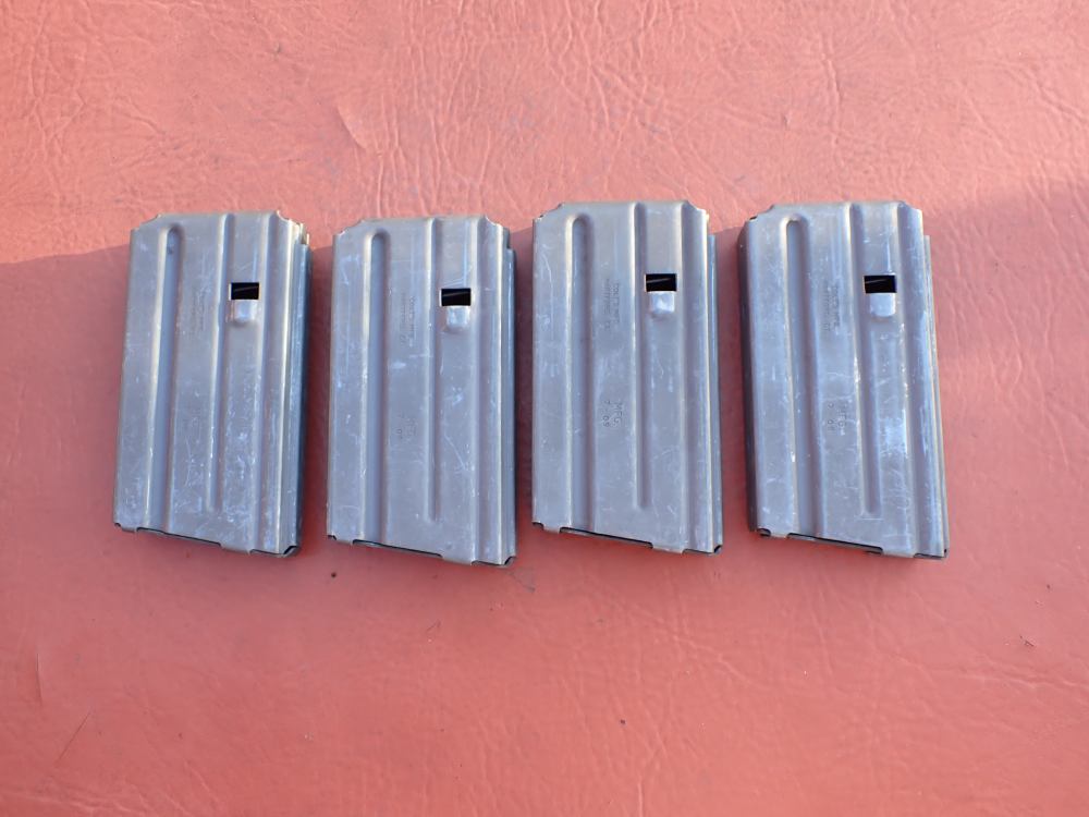 (4 TOTAL) COLT AR-15 M16 FACTORY 5.56MM .223 REM ORIGINAL 20 ROUND MAGAZINE-img-0
