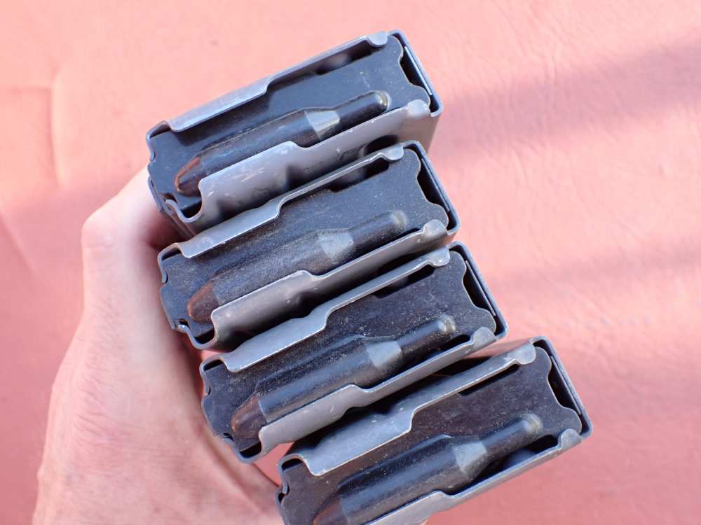 (4 TOTAL) COLT AR-15 M16 FACTORY 5.56MM .223 REM ORIGINAL 20 ROUND MAGAZINE-img-6