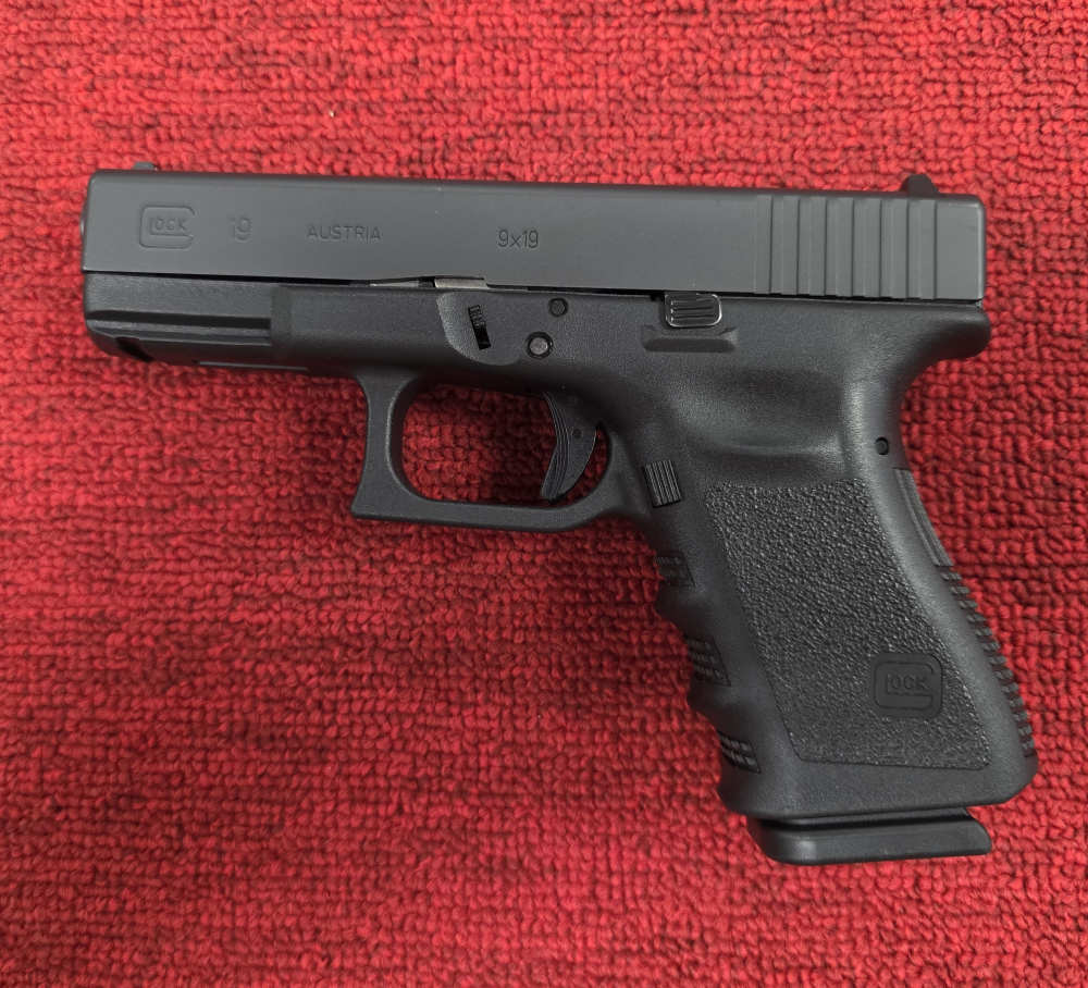 Glock 19 Gen 3 9x19mm Luger 4" 15rd 2606LS51533SU-img-1