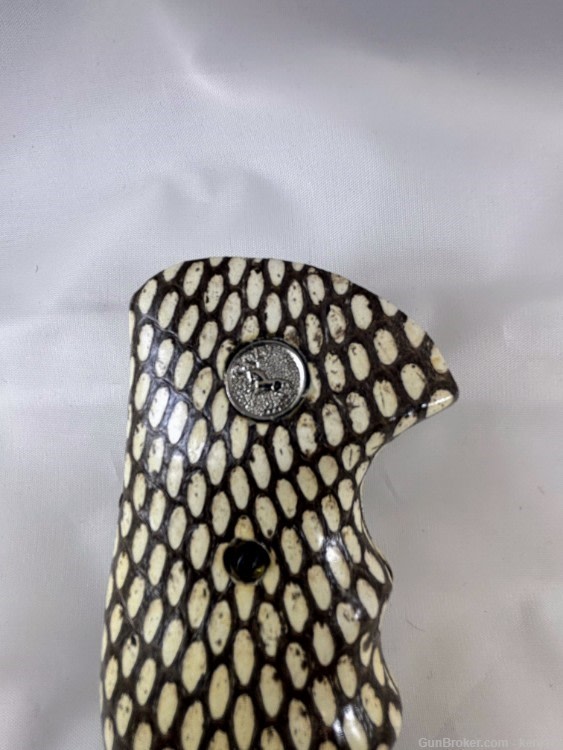 Cobra Skin Colt King Cobra Grips w/medallions-img-4