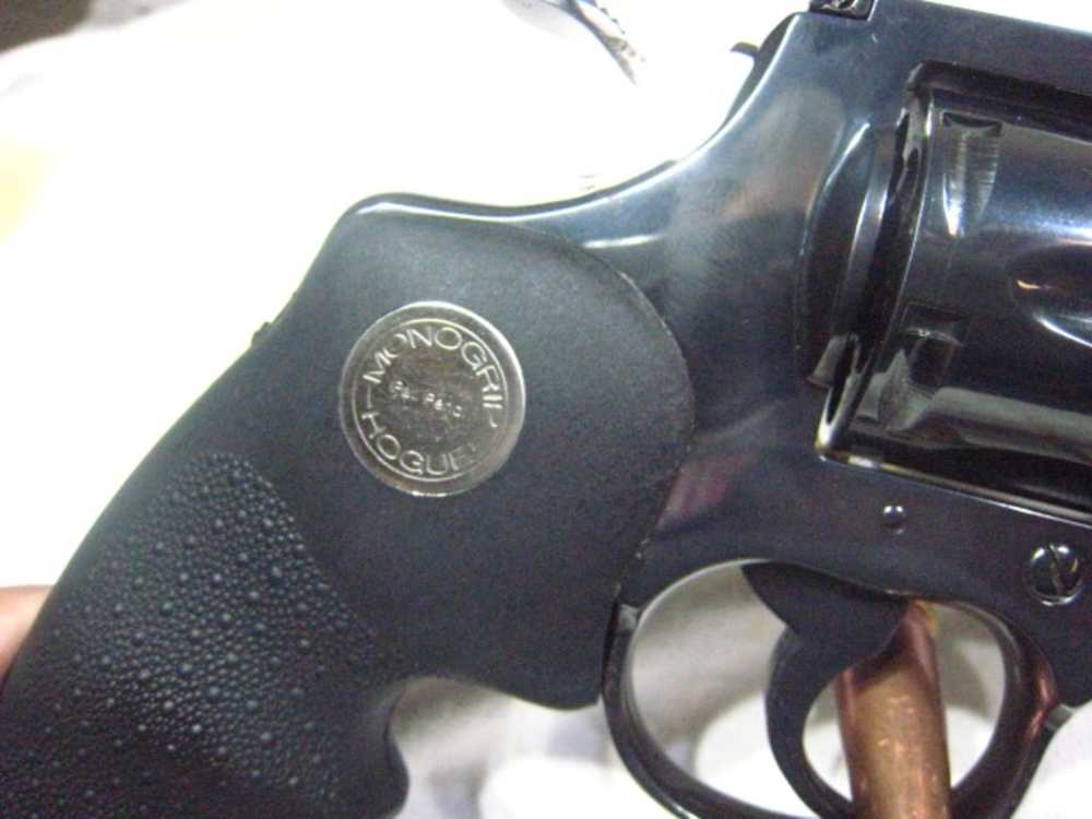 Colt I frame Python Trooper Presentation Hogue Grips Very Nice-img-2