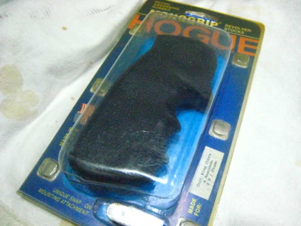 Colt V Frame King Cobra Hogue Grips Used n ot Abused-img-0