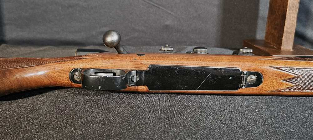 Winchester Model 70 .243 Rifle-img-17