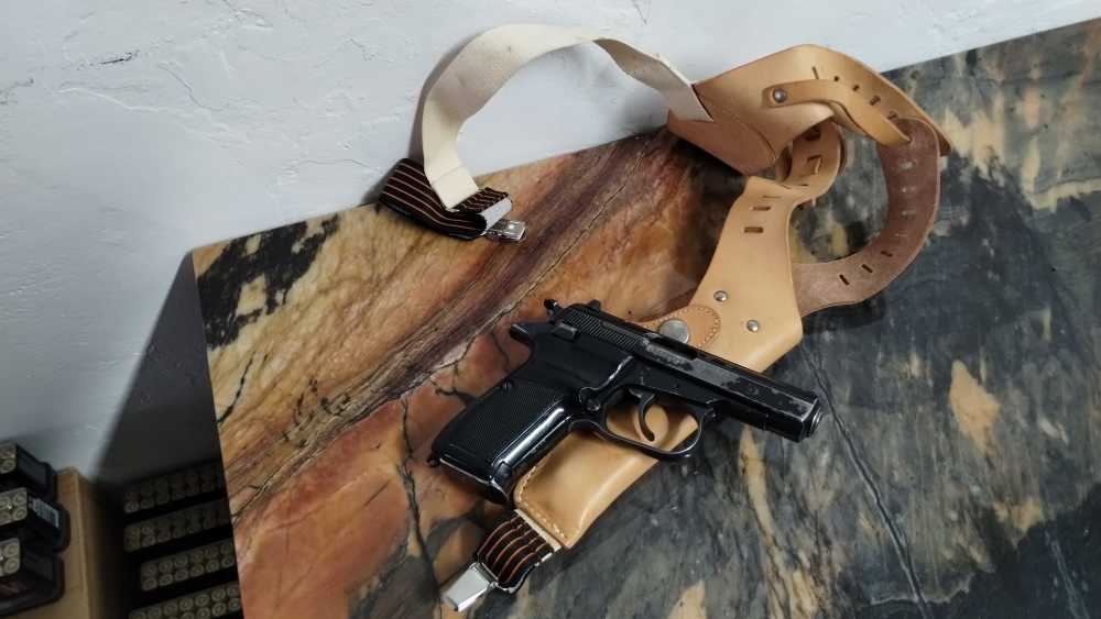 Czechoslovak CZ model 82 in 9x18MAK includes shoulder holster AWESOME C&R-img-1