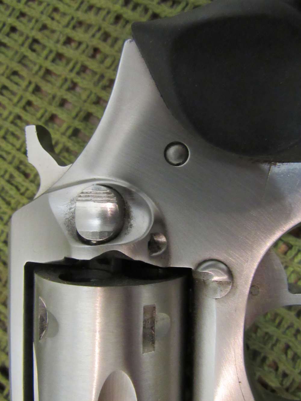 Ruger SP101 .357 Magnum 2.25 in Stainless DA/SA Revolver, 5-Shot 1993 -img-4