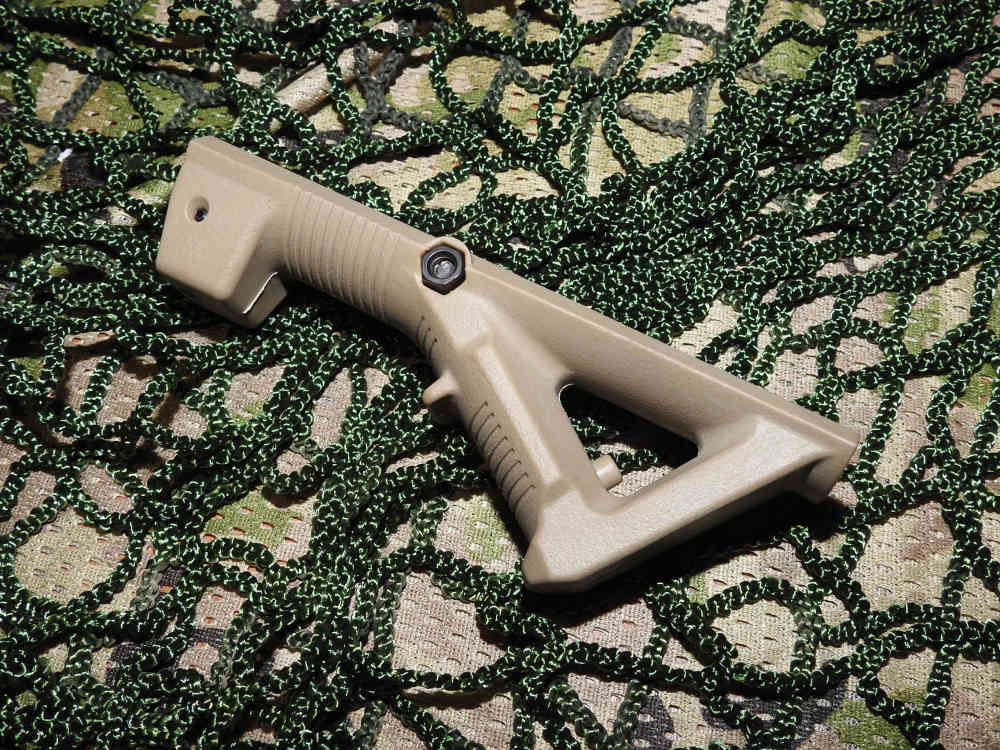 ANGLED FOREGRIP w/ Intergraded Red Laser Ideal For Airsoft Or Rimfire FDE -img-2