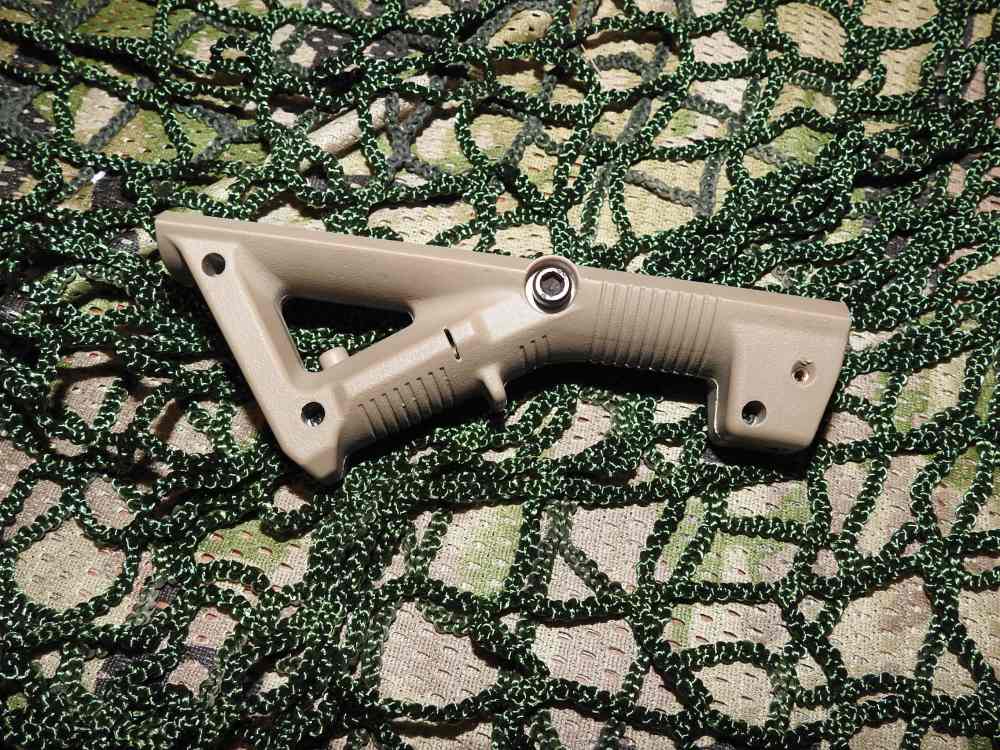 ANGLED FOREGRIP w/ Intergraded Red Laser Ideal For Airsoft Or Rimfire FDE -img-1