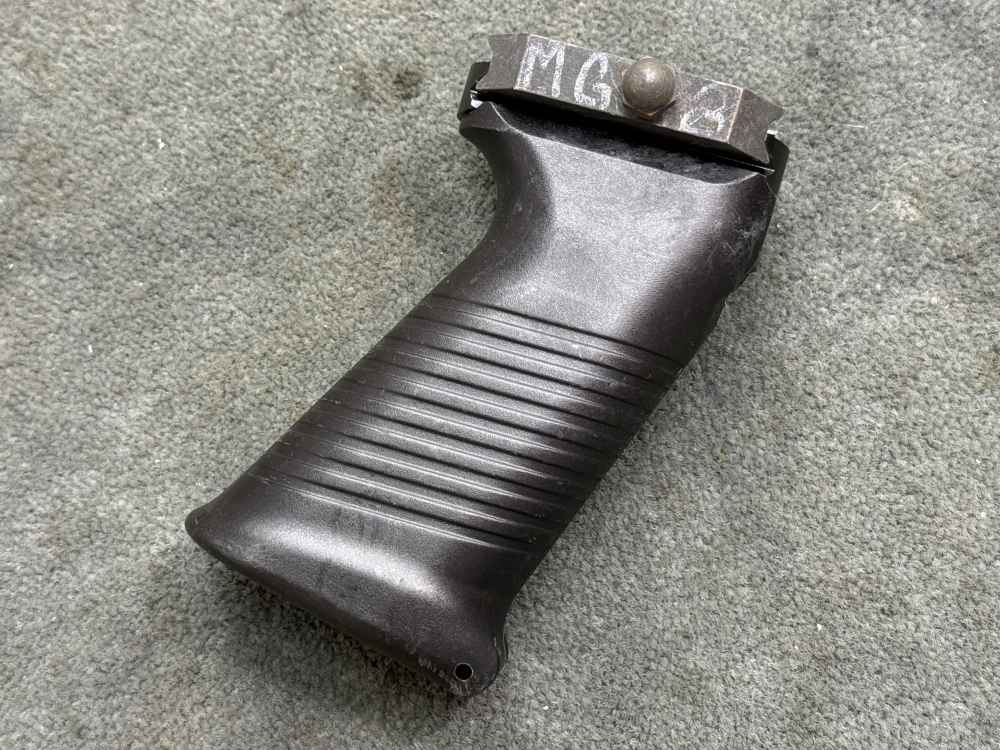 SAW M249 Forward Grip for Picatinny Rail FN M249S Foregrip-img-0