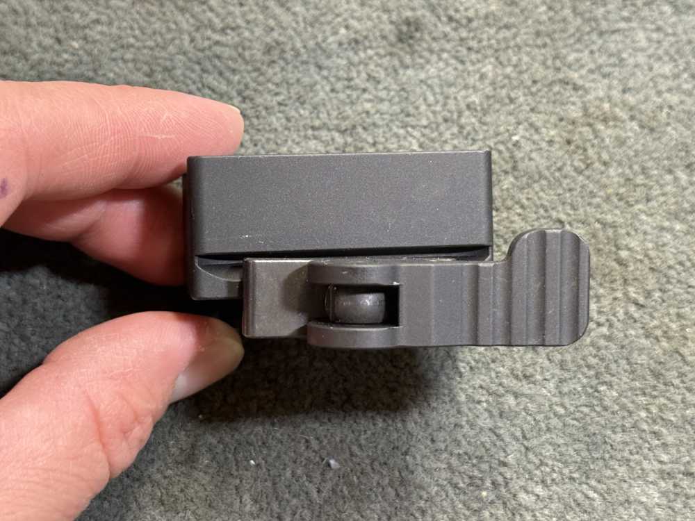 Vortex SPARC Solar Red Dot Sight + ADM Quick Detach Mount Abs. Co-Wit-img-12