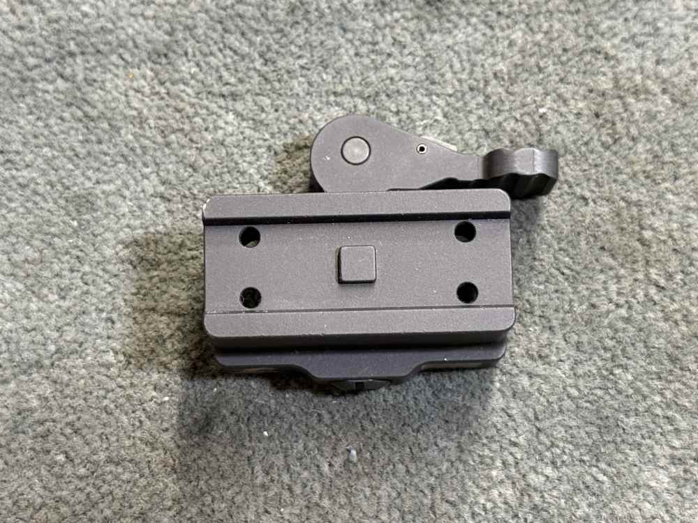 Vortex SPARC Solar Red Dot Sight + ADM Quick Detach Mount Abs. Co-Wit-img-14