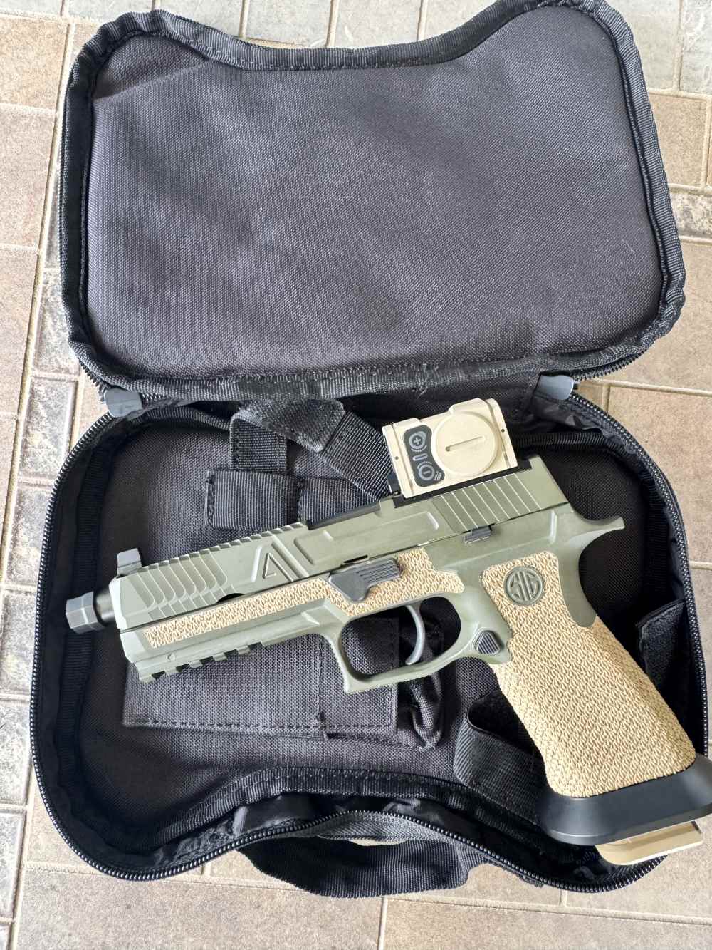Agency Sig P320 with Acro P-2-img-0