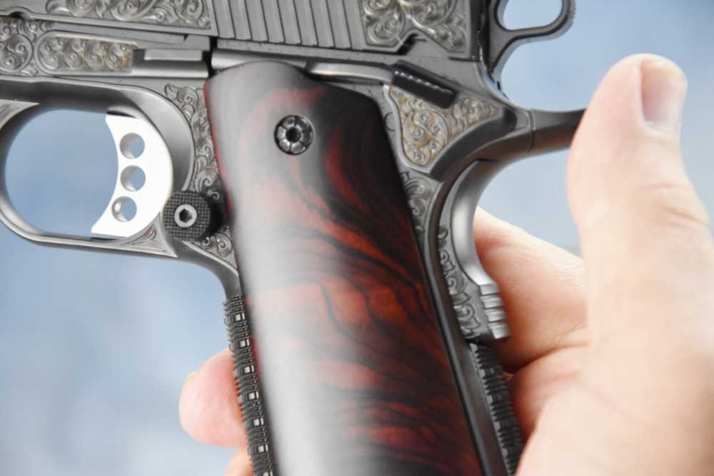 Ed Brown RARER BLUED Signature Edition FactoENGRAVED 1911 .45 5" Government-img-32